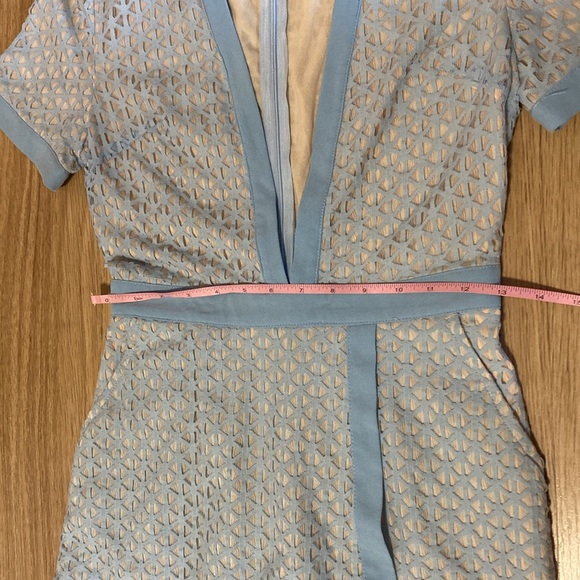 Missguided blue laser cut deep V neck romper size small - Picture 4 of 6